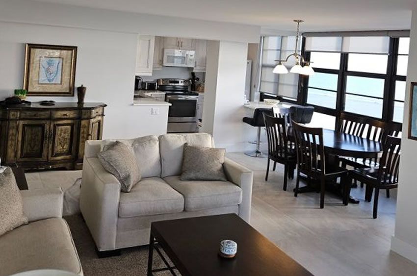 423_546_1912_Living_Dining_rm.jpg